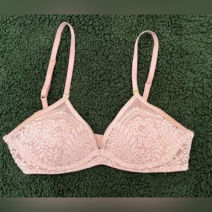 Aerie wireless push-up